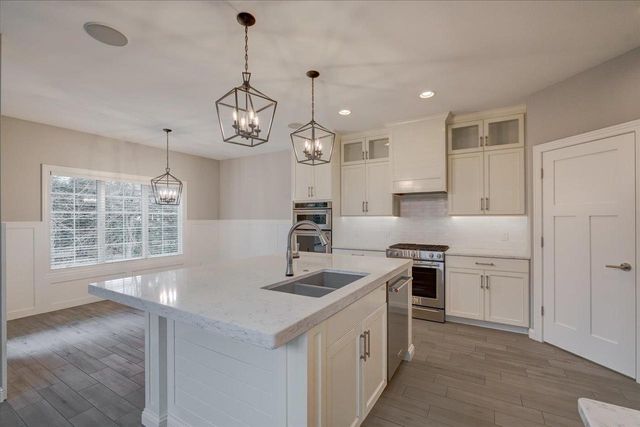 1406 Emerald Court, Waunakee, WI 53597