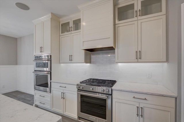 1406 Emerald Court, Waunakee, WI 53597