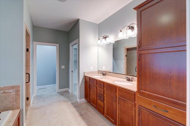 1406 Emerald Court, Waunakee, WI 53597