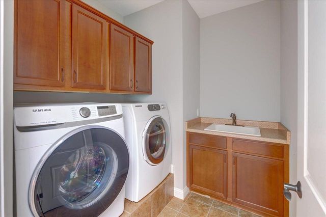 1406 Emerald Court, Waunakee, WI 53597