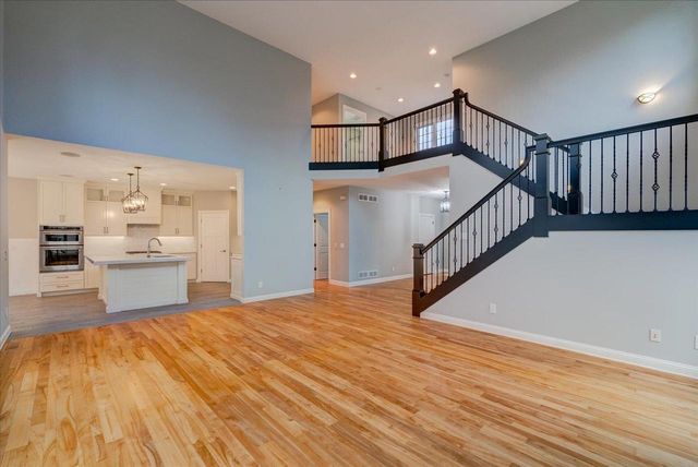 1406 Emerald Court, Waunakee, WI 53597