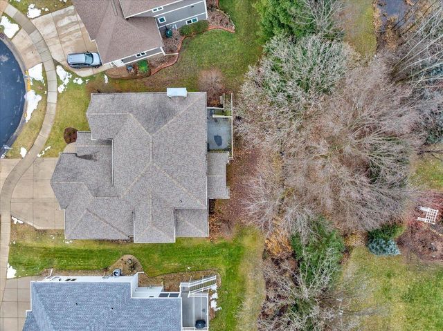 1406 Emerald Court, Waunakee, WI 53597