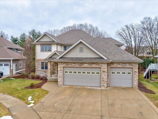 1406 Emerald Court, Waunakee, WI 53597