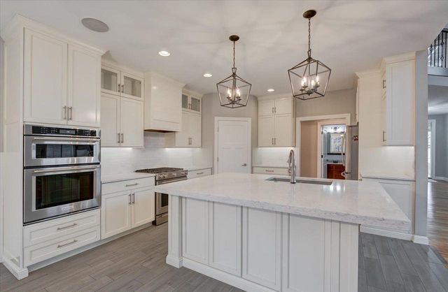 1406 Emerald Court, Waunakee, WI 53597