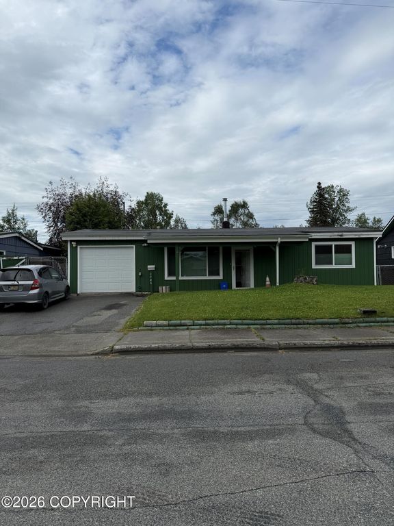 1746 Kuskokwim Street, Anchorage, AK 99508