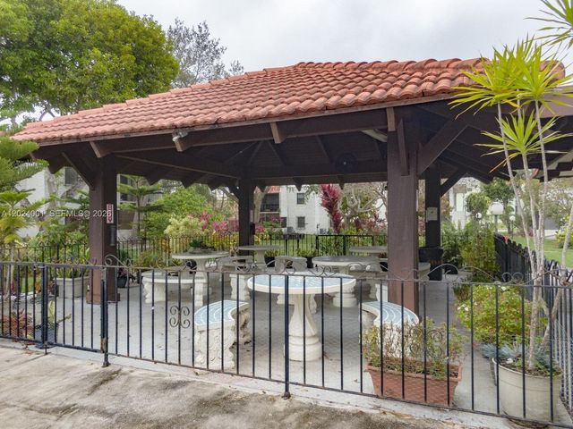 8701 SW 141st Street L5, Palmetto Bay, FL 33176