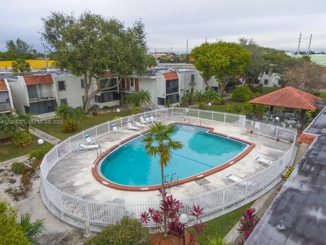 8701 SW 141st Street L5, Palmetto Bay, FL 33176
