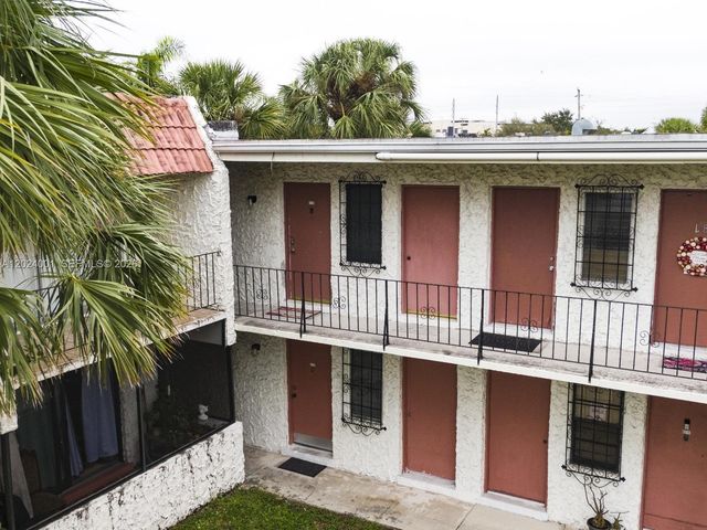 8701 SW 141st Street L5, Palmetto Bay, FL 33176