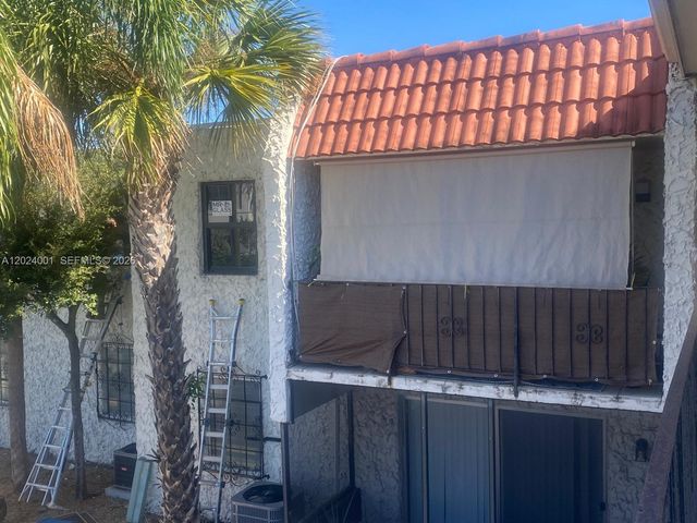 8701 SW 141st Street L5, Palmetto Bay, FL 33176