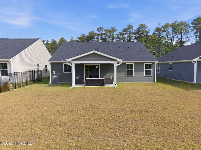 1123 Middle Crest Drive NE, Bolivia, NC 28422