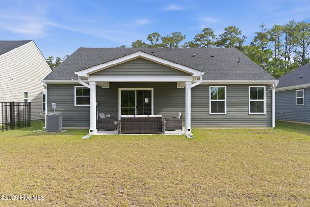 1123 Middle Crest Drive NE, Bolivia, NC 28422