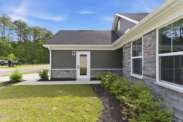 1123 Middle Crest Drive NE, Bolivia, NC 28422