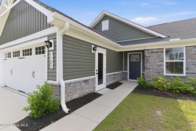 1123 Middle Crest Drive NE, Bolivia, NC 28422