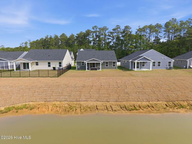 1123 Middle Crest Drive NE, Bolivia, NC 28422