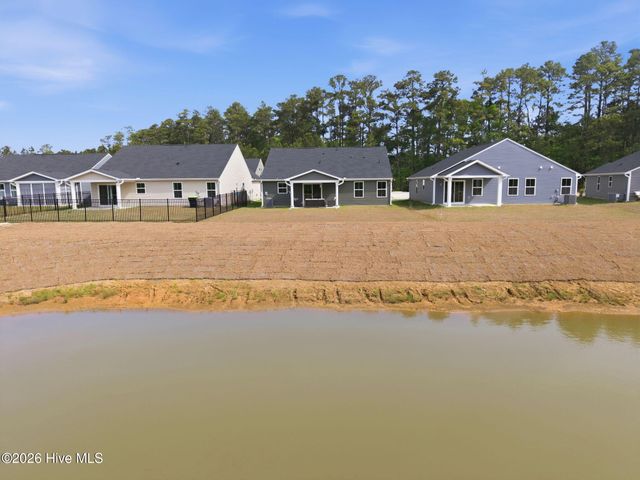 1123 Middle Crest Drive NE, Bolivia, NC 28422