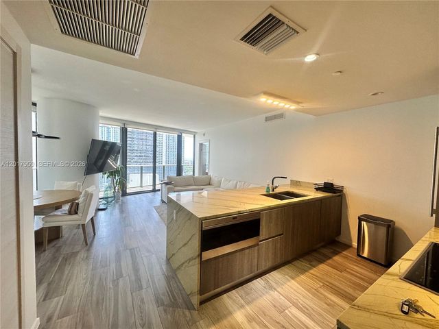 801 S Miami Ave 2804, Miami, FL 33130