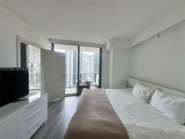 801 S Miami Ave 2804, Miami, FL 33130