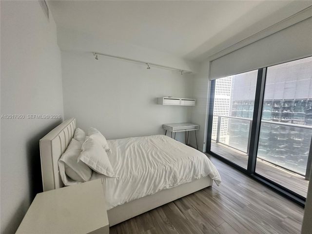 801 S Miami Ave 2804, Miami, FL 33130