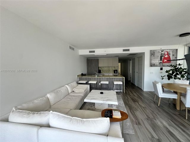 801 S Miami Ave 2804, Miami, FL 33130