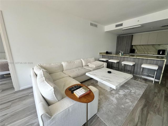 801 S Miami Ave 2804, Miami, FL 33130