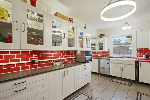 701 E Sul Ross, Alpine, TX 79830