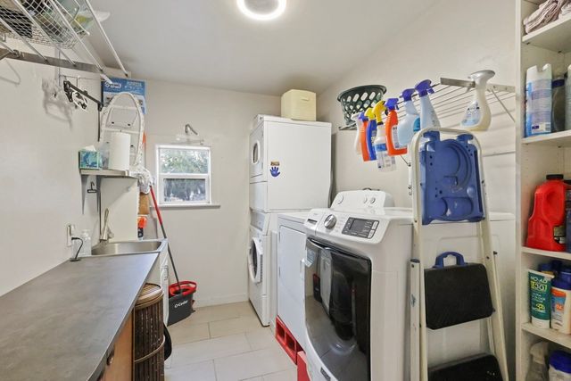 701 E Sul Ross, Alpine, TX 79830