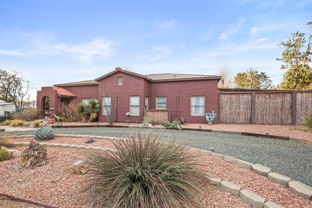 701 E Sul Ross, Alpine, TX 79830