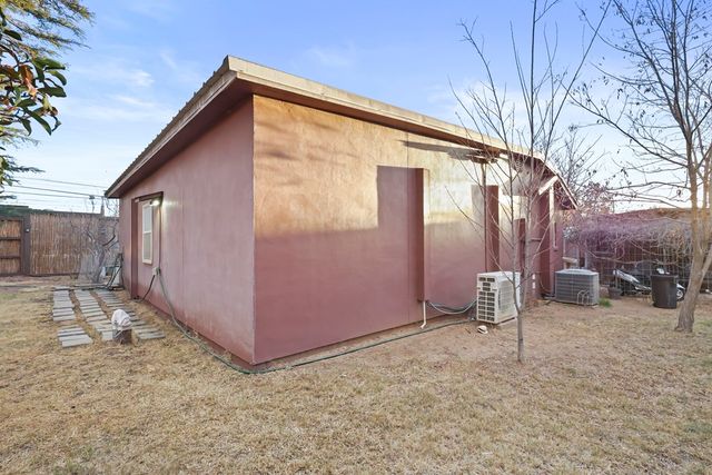 701 E Sul Ross, Alpine, TX 79830