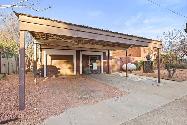 701 E Sul Ross, Alpine, TX 79830