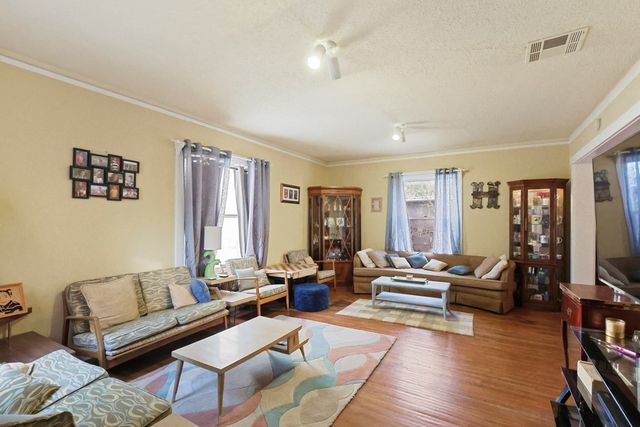 701 E Sul Ross, Alpine, TX 79830