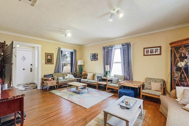 701 E Sul Ross, Alpine, TX 79830