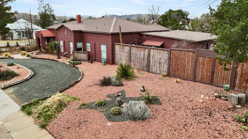 701 E Sul Ross, Alpine, TX 79830