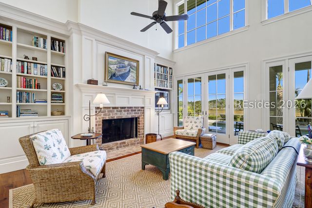 28 Gull Point Rd, Hilton Head Island, SC 29928