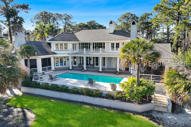 28 Gull Point Rd, Hilton Head Island, SC 29928