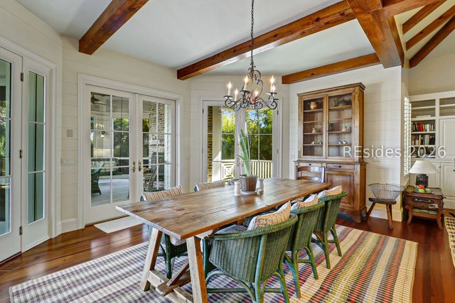 28 Gull Point Rd, Hilton Head Island, SC 29928