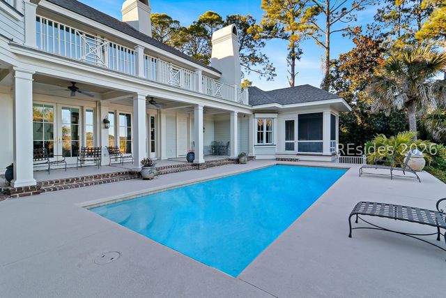 28 Gull Point Rd, Hilton Head Island, SC 29928