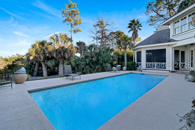 28 Gull Point Rd, Hilton Head Island, SC 29928