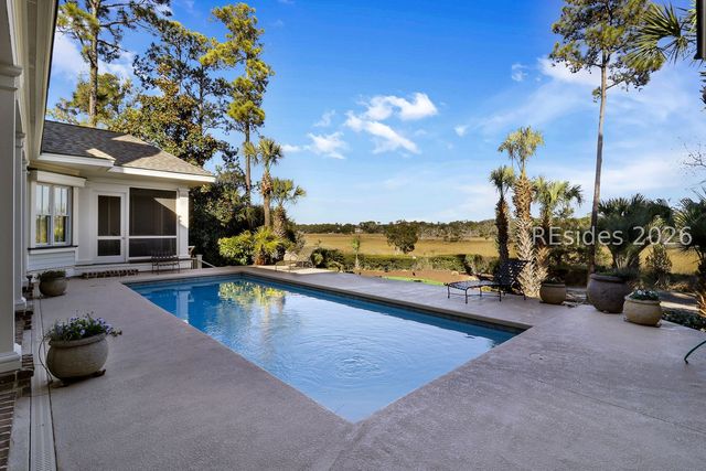 28 Gull Point Rd, Hilton Head Island, SC 29928