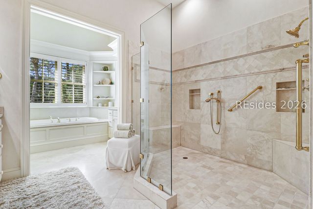 28 Gull Point Rd, Hilton Head Island, SC 29928