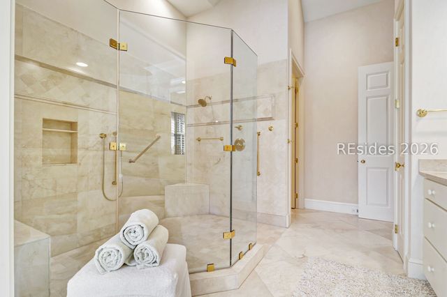 28 Gull Point Rd, Hilton Head Island, SC 29928