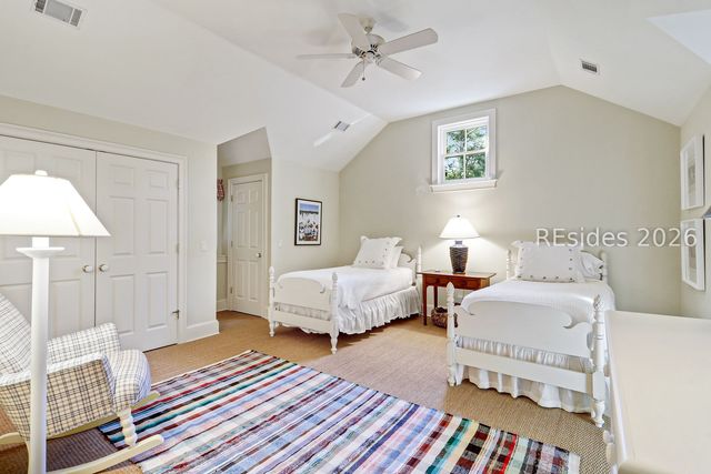 28 Gull Point Rd, Hilton Head Island, SC 29928