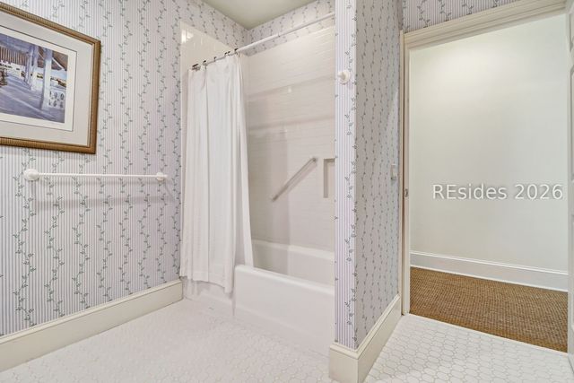 28 Gull Point Rd, Hilton Head Island, SC 29928