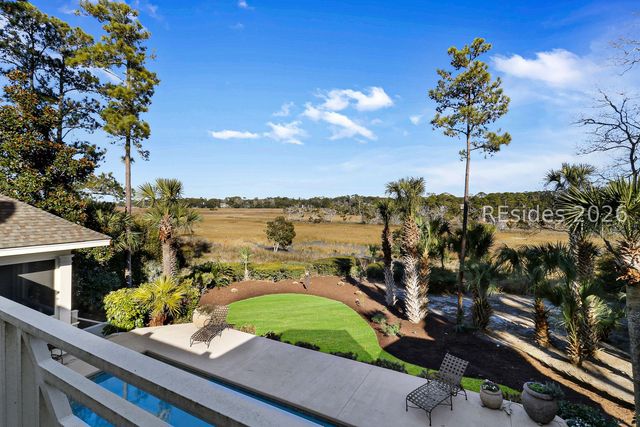 28 Gull Point Rd, Hilton Head Island, SC 29928