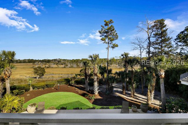 28 Gull Point Rd, Hilton Head Island, SC 29928