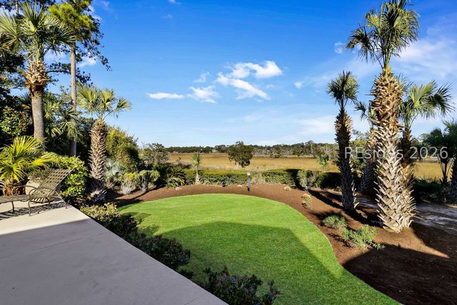 28 Gull Point Rd, Hilton Head Island, SC 29928
