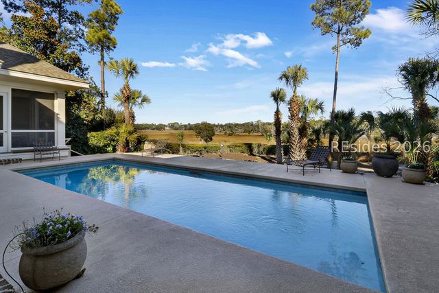 28 Gull Point Rd, Hilton Head Island, SC 29928