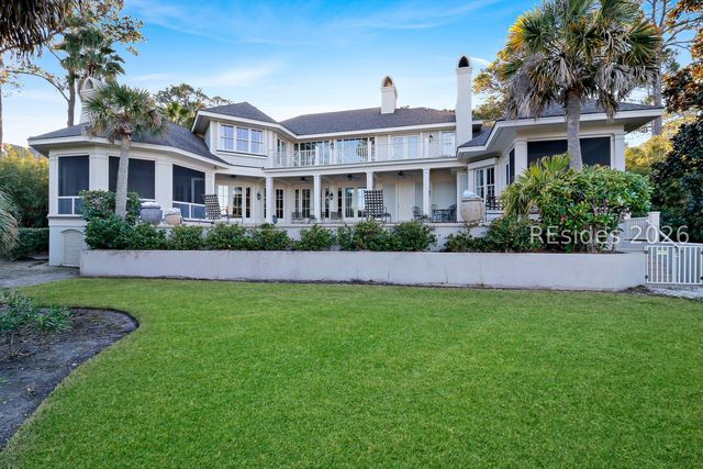 28 Gull Point Rd, Hilton Head Island, SC 29928