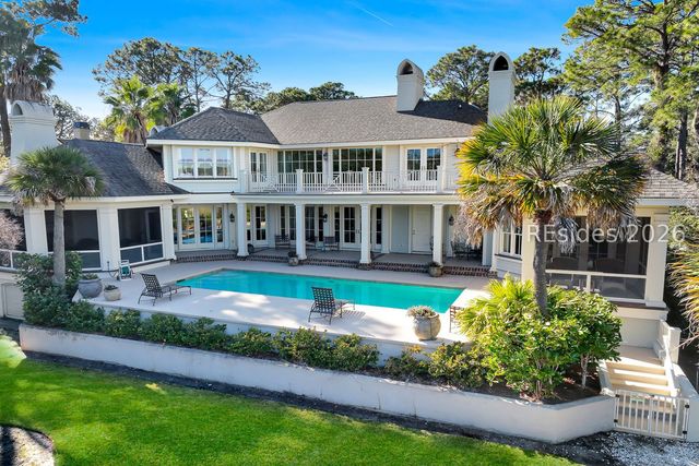 28 Gull Point Rd, Hilton Head Island, SC 29928