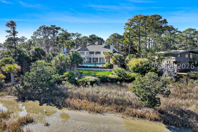 28 Gull Point Rd, Hilton Head Island, SC 29928