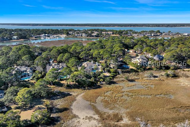 28 Gull Point Rd, Hilton Head Island, SC 29928